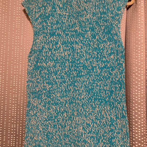 Jones New York size XL woman's sleeveless top. Turquoise and cream knit. - Picture 2 of 11